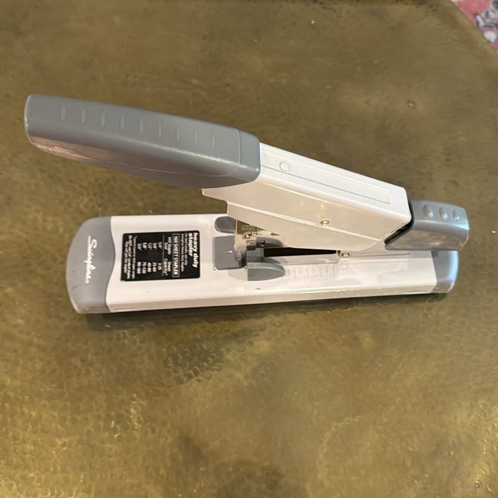 Industrial Swingline Stapler Great Working Condition w 3 new boxes of staples